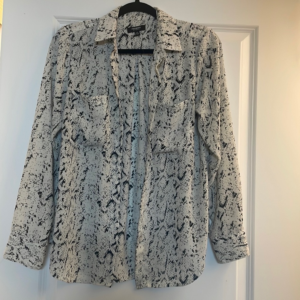 Black & White Button Up